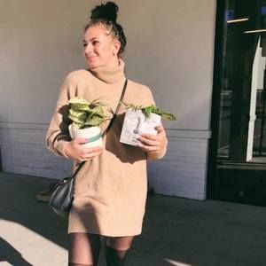 Meet your Posher, Yassi